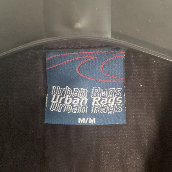 Vintage black Graphic button down shirt - Picture 3 of 3